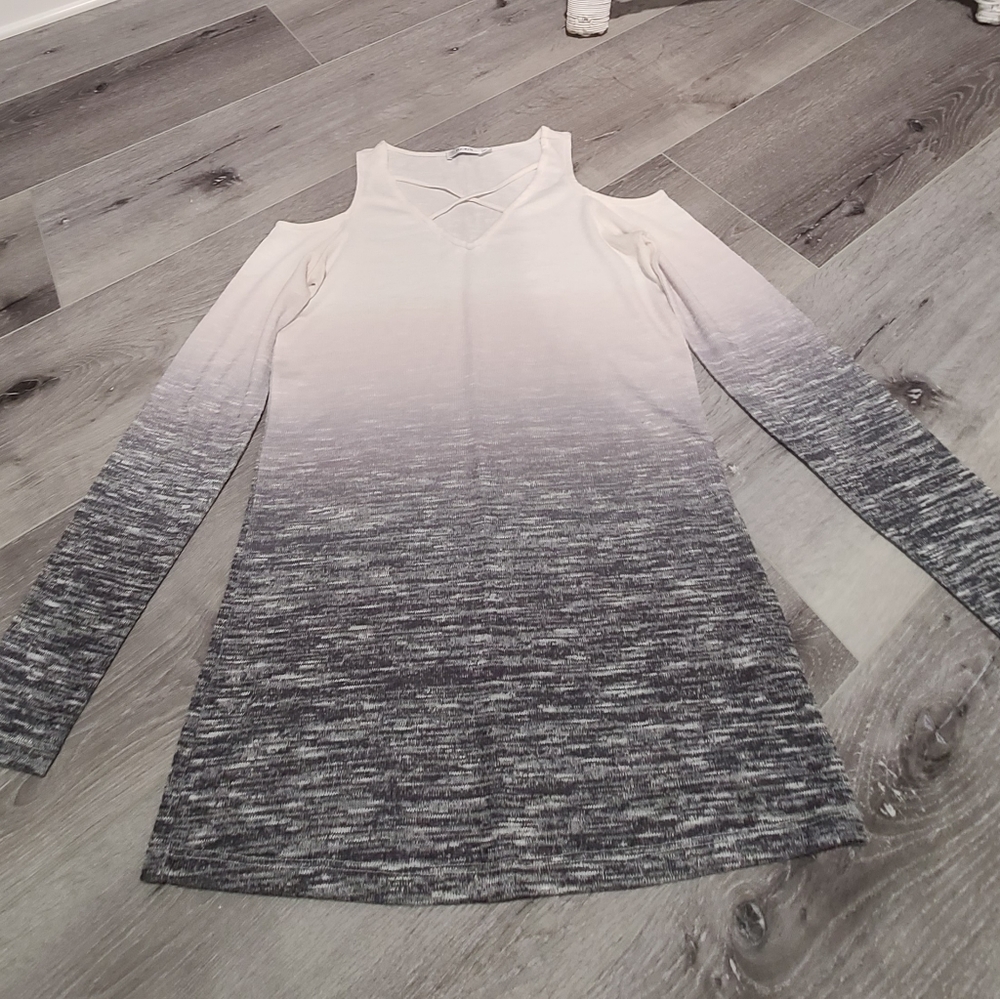 RICKI'S cutout shoulder sweater